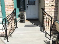 curved-step-railings-with leaves calgary