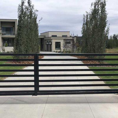 gates that compliment and protect